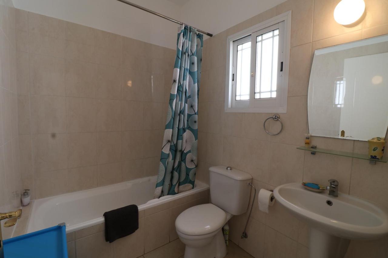 Apartment In Kato Pafos & 10 Min To Venus Beach Kültér fotó