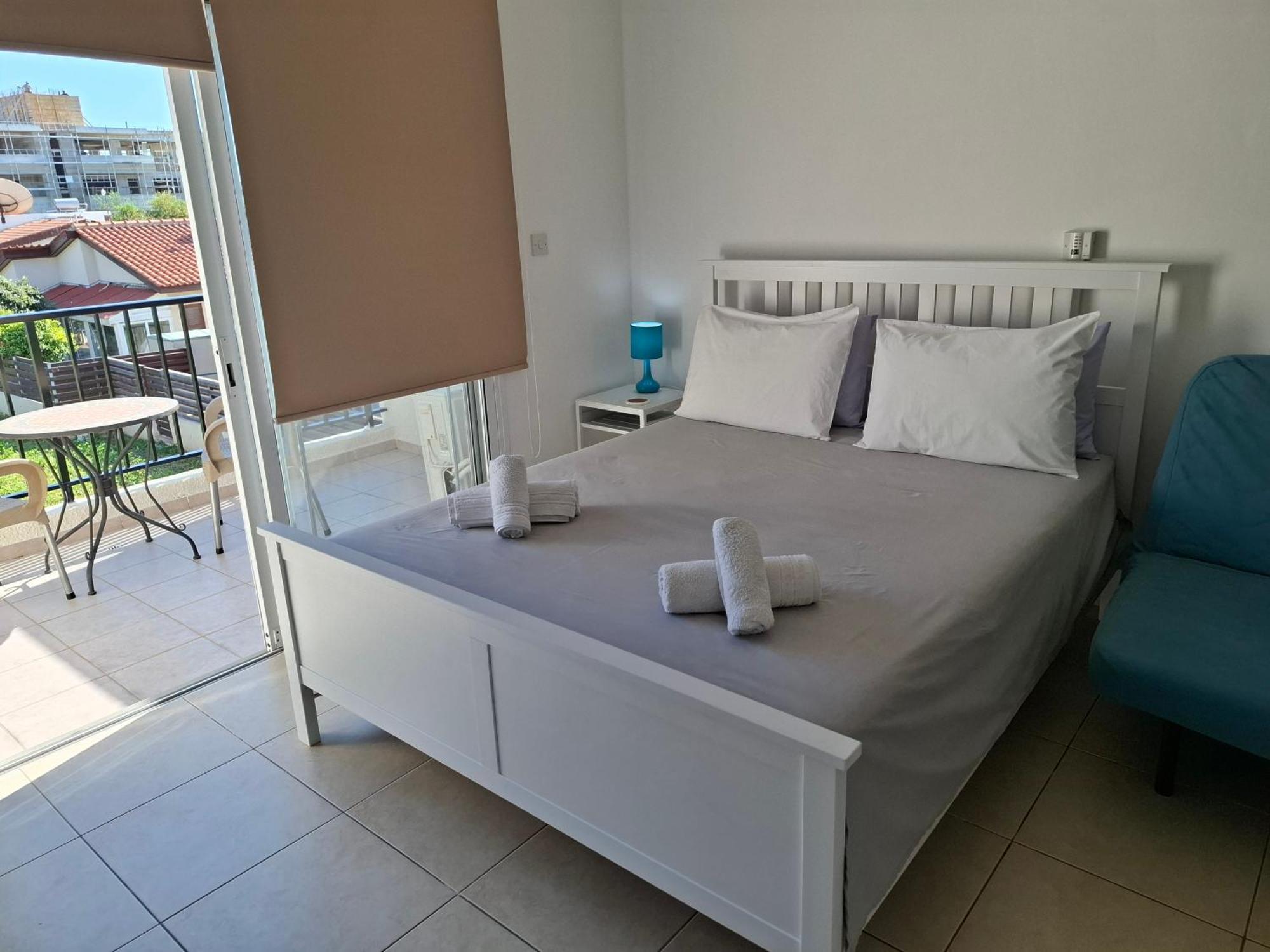 Apartment In Kato Pafos & 10 Min To Venus Beach Kültér fotó